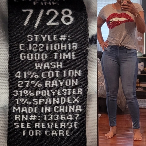 Jeans - Picture 3 of 4